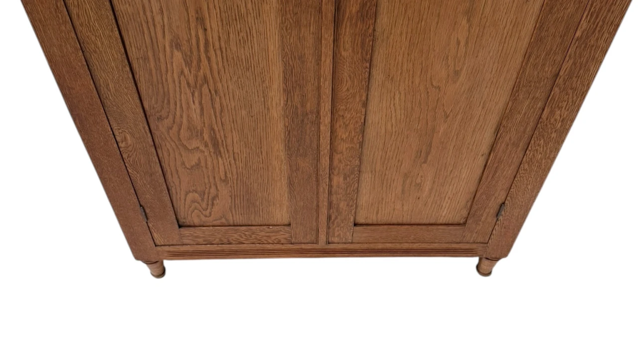 Arts & Crafts Art Nouveau Bookcase with Original Green Glass, 1900s